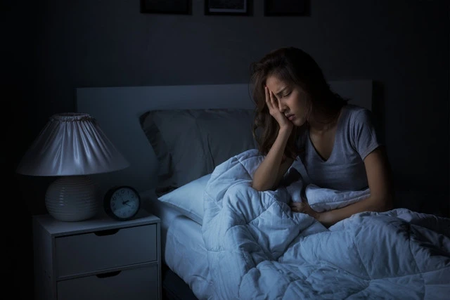 Mất ngủ kéo dài gây suy kiệt sức khỏe người bệnh